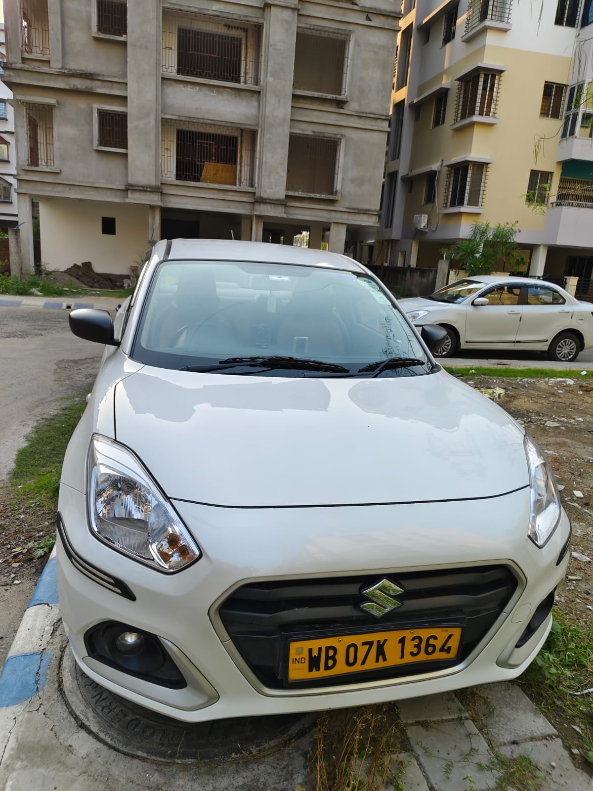 Rishi Tour And Travels car 2