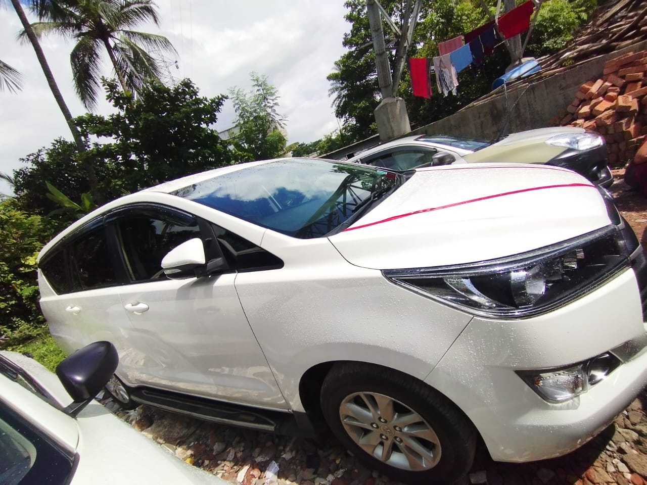 Rishi Tour And Travels car 24