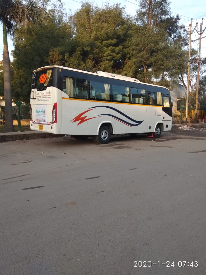 Rishi Tour And Travels car 30