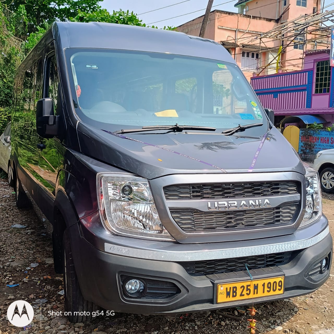 Rishi Tour And Travels car 32