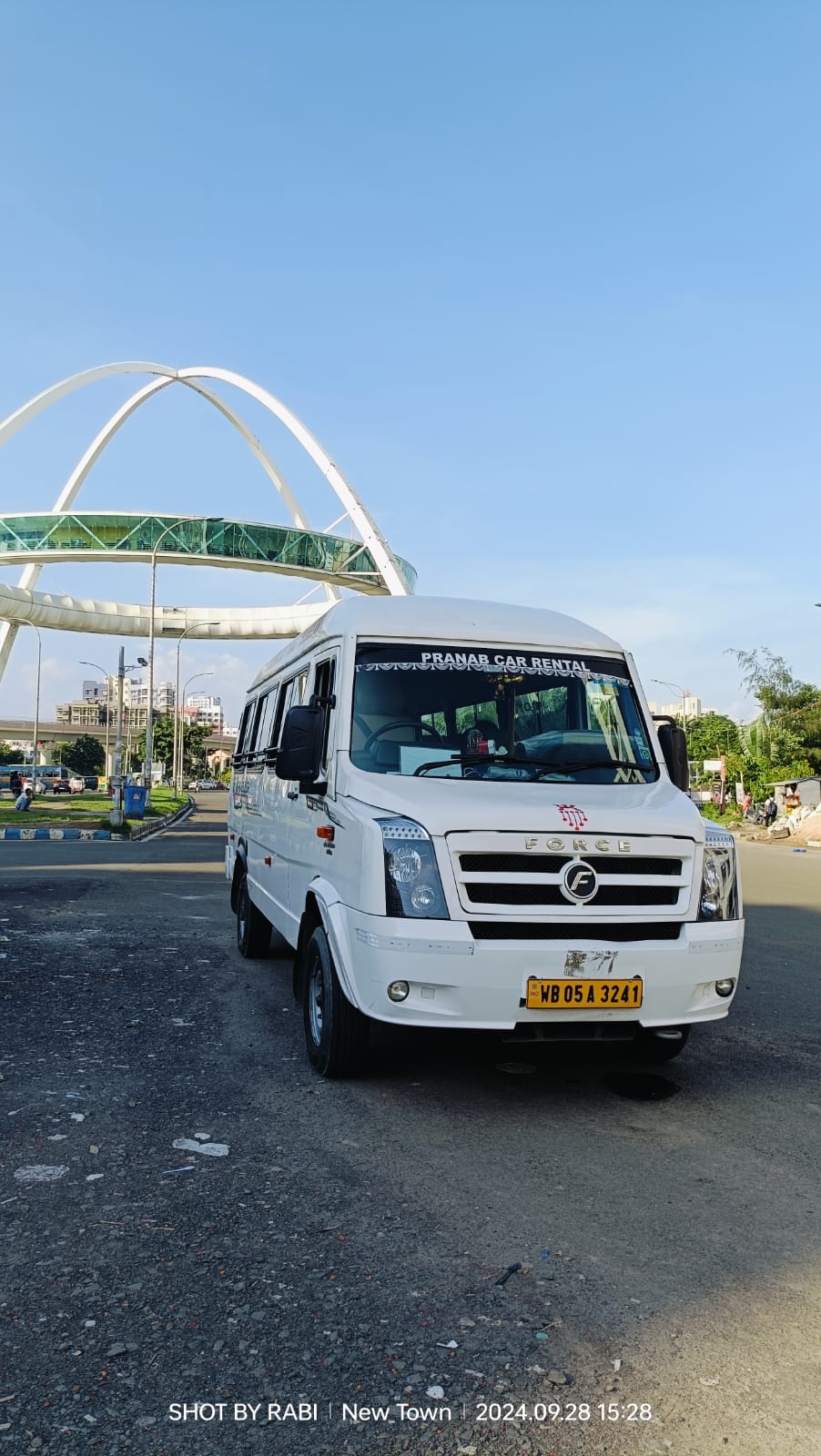 Rishi Tour And Travels car 39