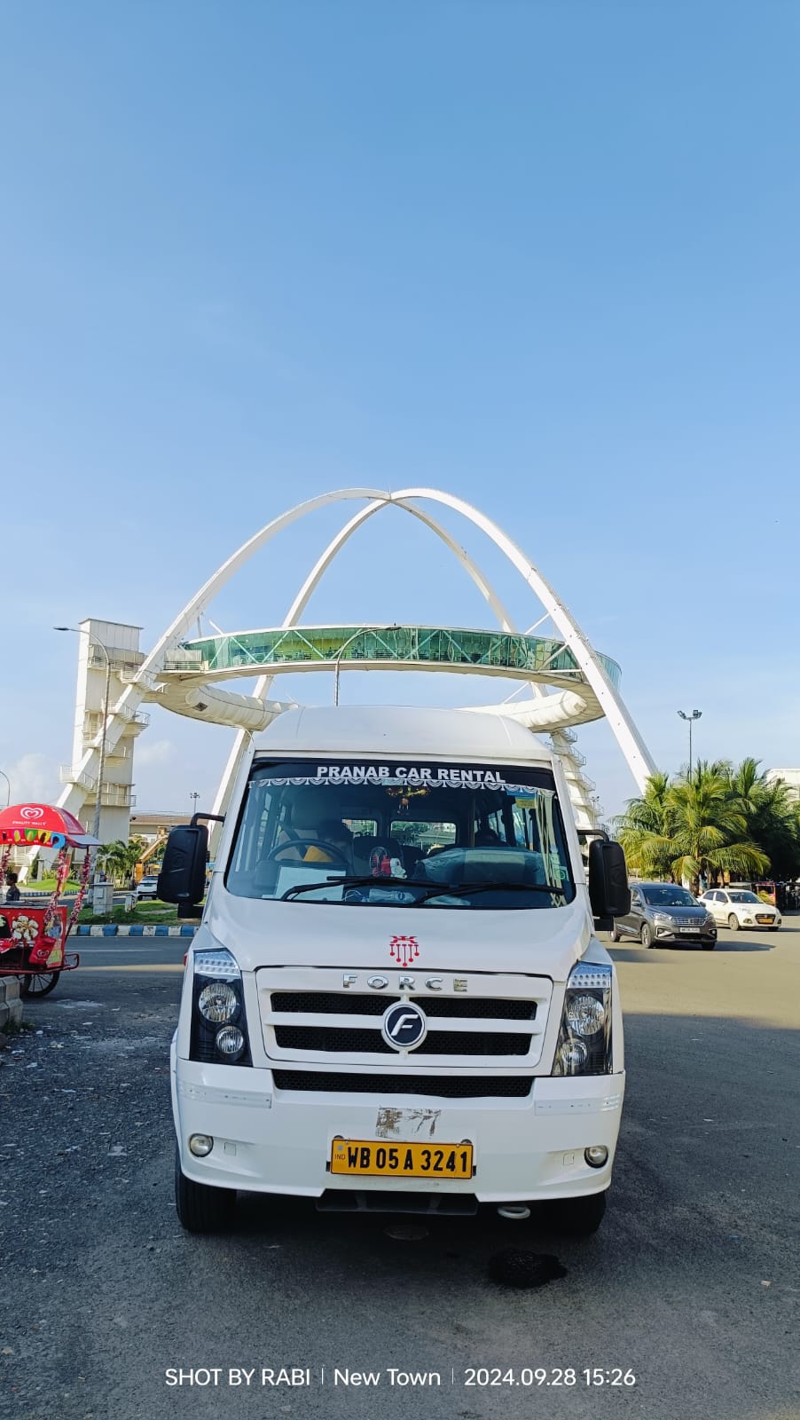 Rishi Tour And Travels car 41