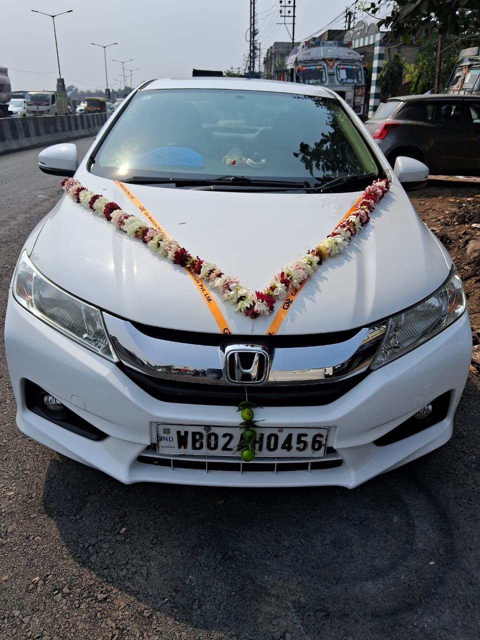 Rishi Tour And Travels car 74